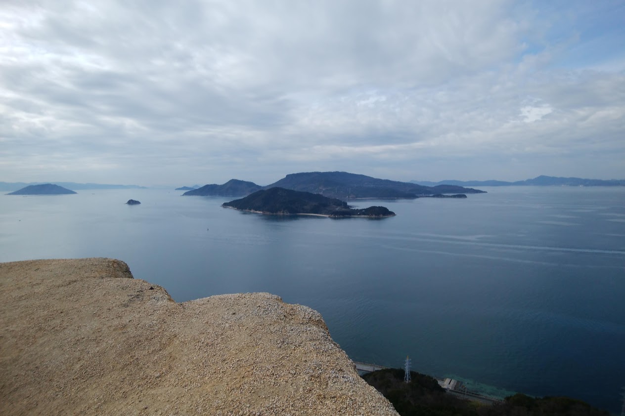 小豆島　重岩から見る小豊島、豊島