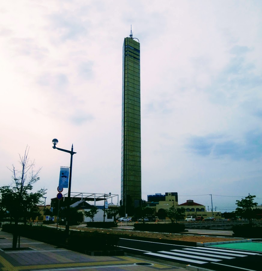 宇多津ゴールドタワー