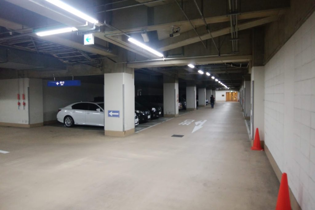 JRクレメント高松の駐車場