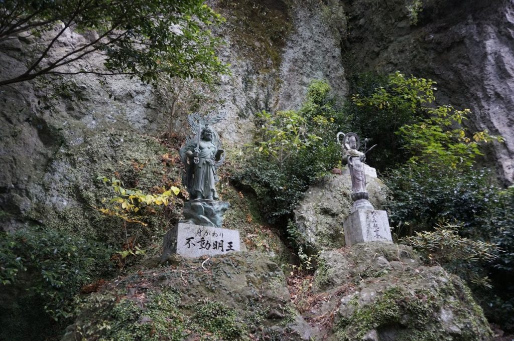 洞雲山の仏像