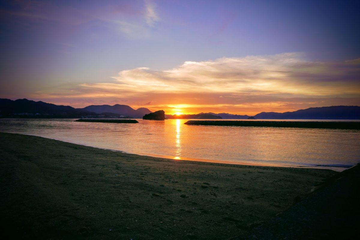 山田海岸の夕陽