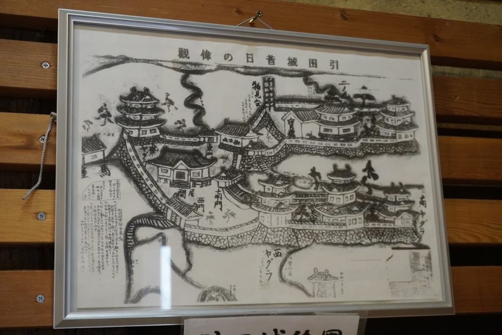 讃州井筒屋敷弐の蔵引田城の案内