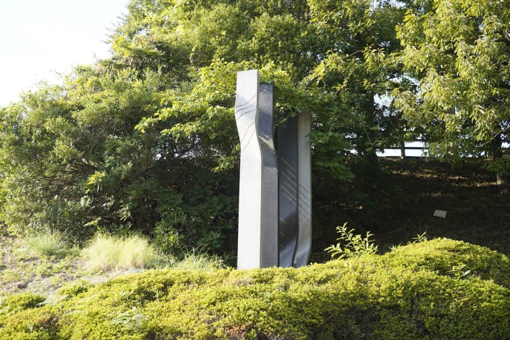 石匠の里公園の彫刻 BLOWING WIND 江藤 薫