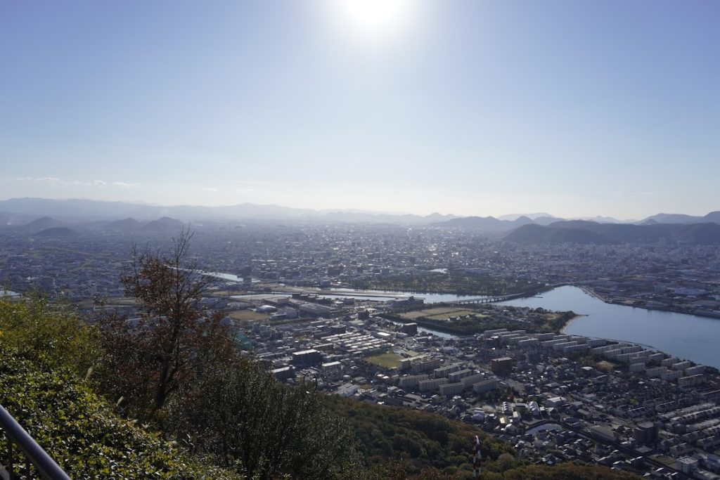 屋島 獅子の霊巌展望台から見る高松市街
