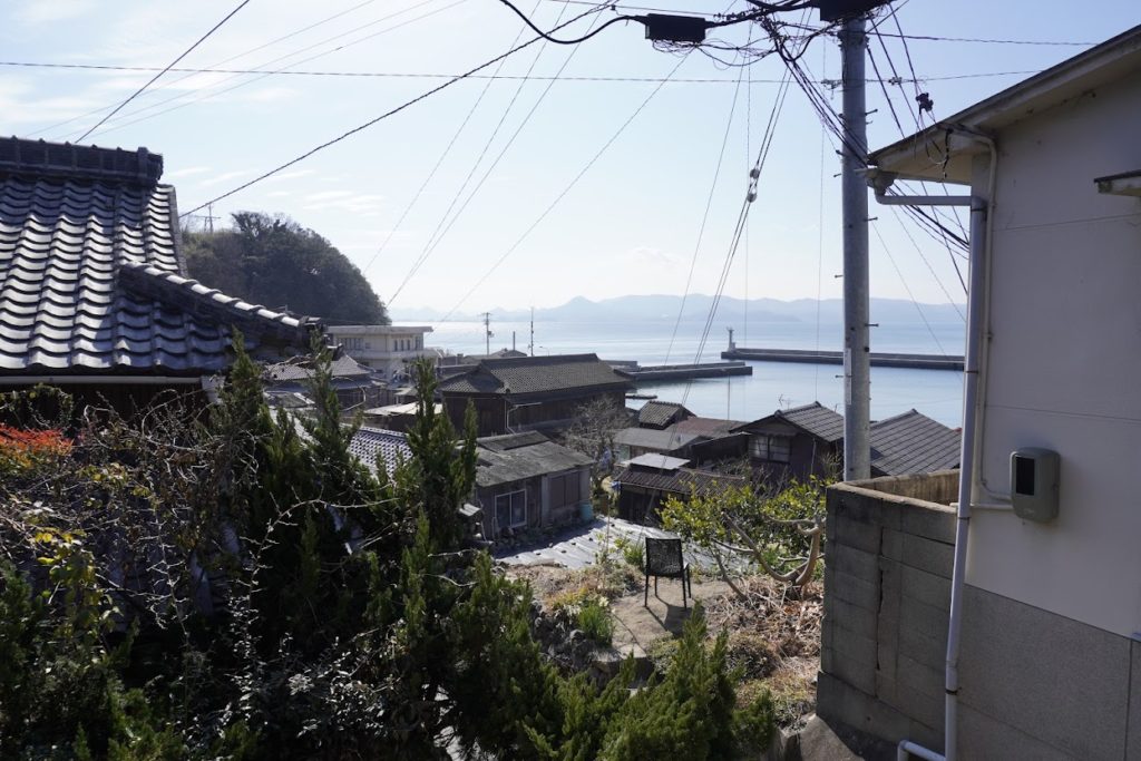 島のゲストハウスとカフェ男木島ゆくる　窓からの景色