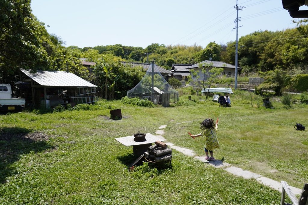 犬島ウキカフェの庭