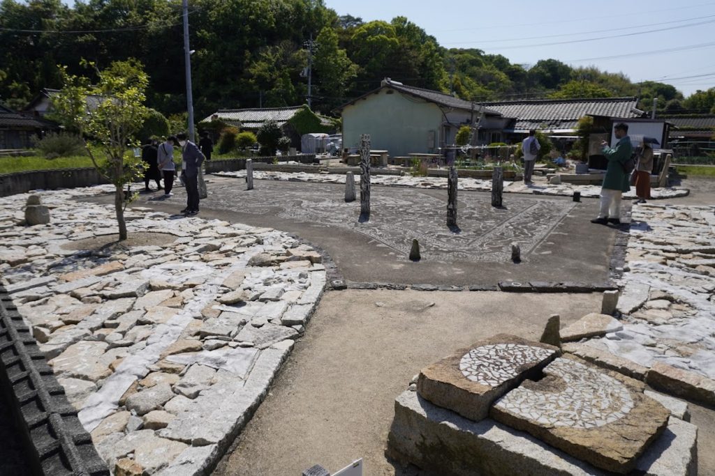 犬島「家プロジェクト」 石職人の家跡/ 太古の声を聴くように、昨日の声を聴く