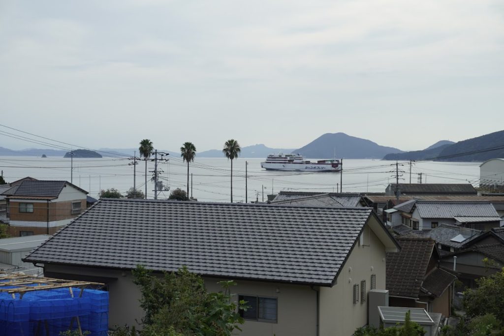 小豆島ハウスプロジェクトから見た坂手港