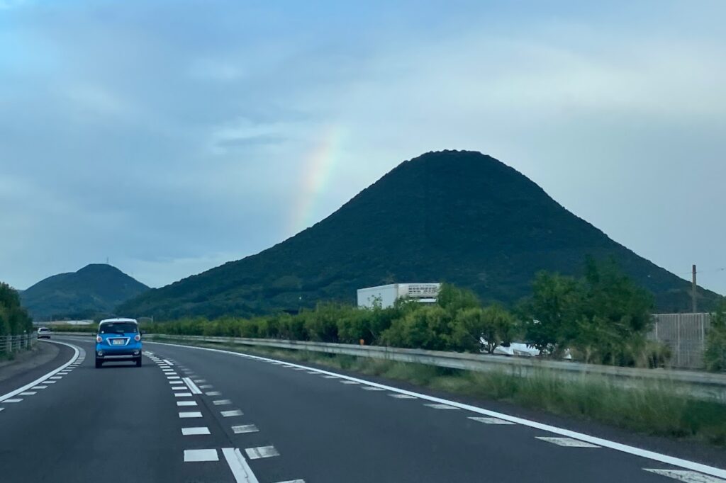 讃岐富士に虹