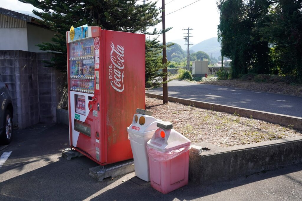 瀧宮神社東側の自販機