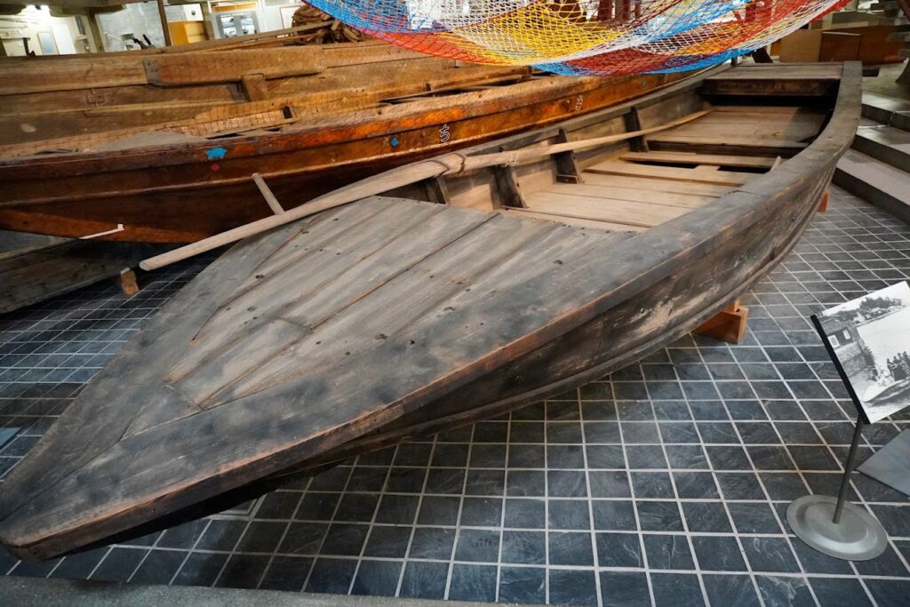 瀬戸内海歴史民俗資料館　第一展示室　高根島 の渡船