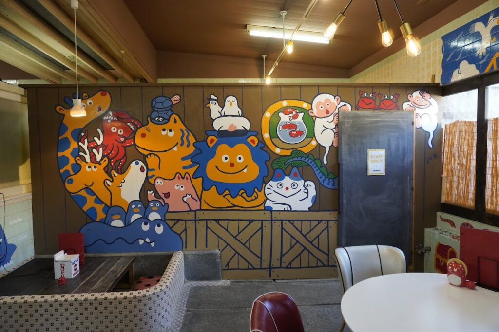 藝術喫茶清水温泉の店内