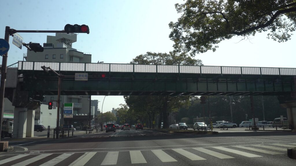 かがわマラソンコース中央通り　高徳線高架橋