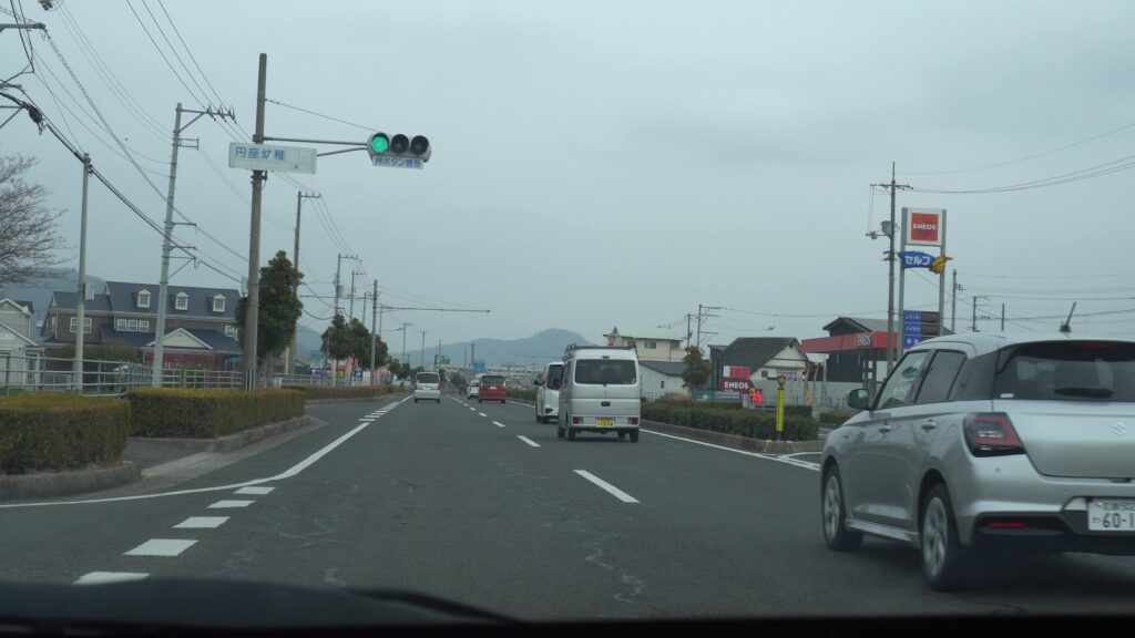 かがわマラソンコース　国道32号　25㎞地点がこの先